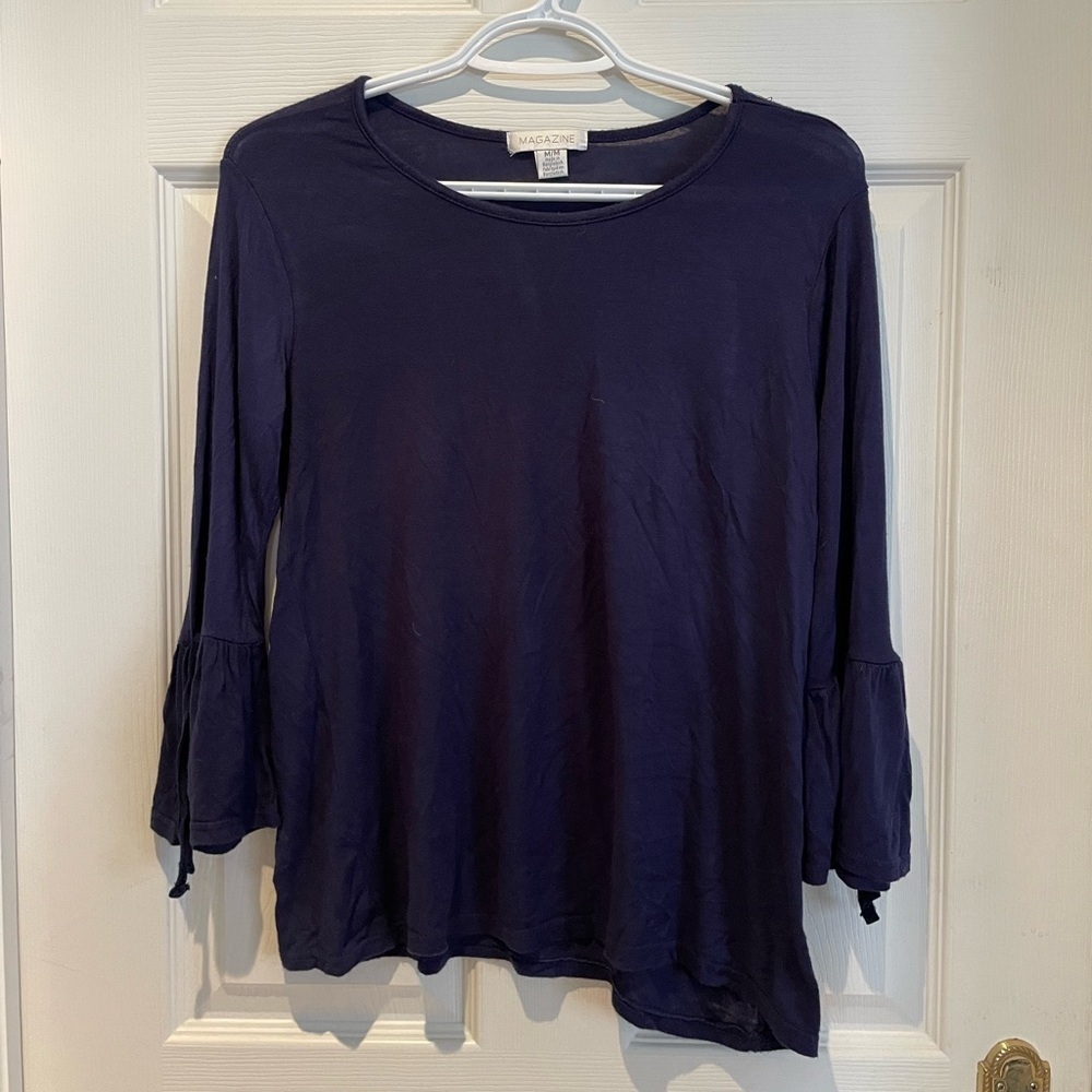 MAGAZINE Bell sleeved top
